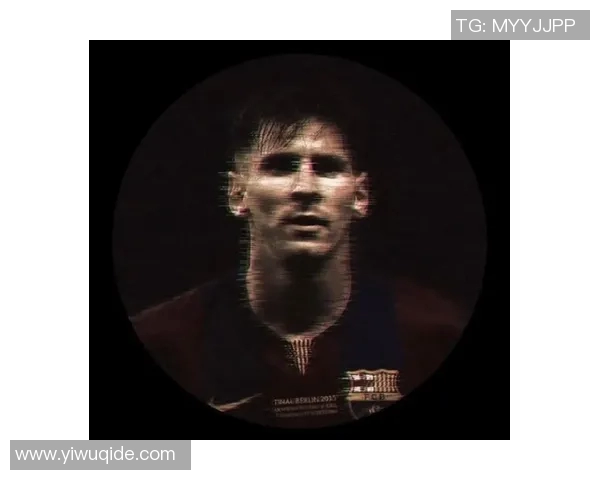 简洁头像展现足球明星女友风采与魅力的完美结合 简洁头像展现足球明星女友风采与魅力的完美结合