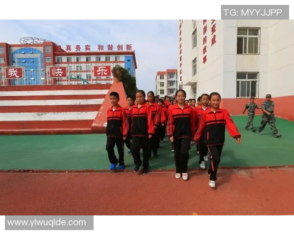 超模与足球明星的爱恋交响曲在璀璨星光下的激情与梦想 超模与足球明星的爱恋交响曲在璀璨星光下的激情与梦想