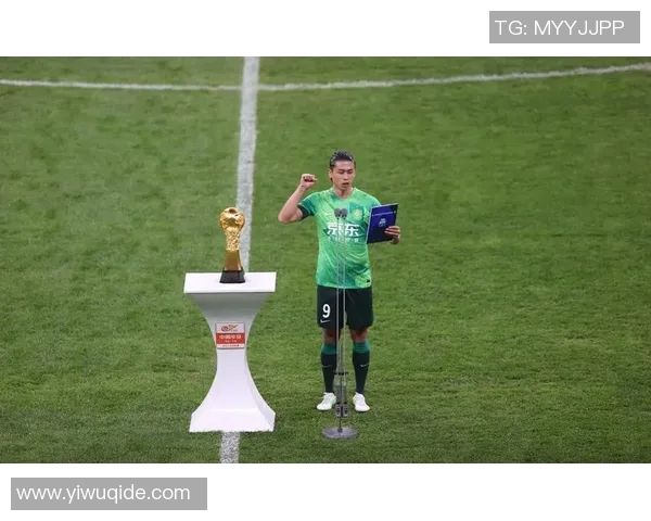 皇马迎战梅西亚期待强强对话球迷热情高涨助力球队争胜 皇马迎战梅西亚期待强强对话球迷热情高涨助力球队争胜