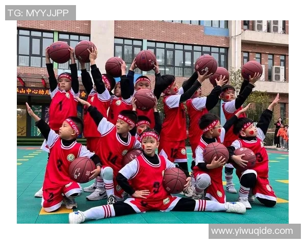 户外体育游戏小班的快乐探索与团队合作体验活动设计与实施